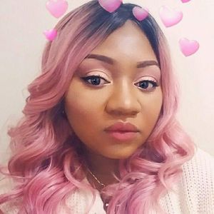 Meet your Posher, Denise